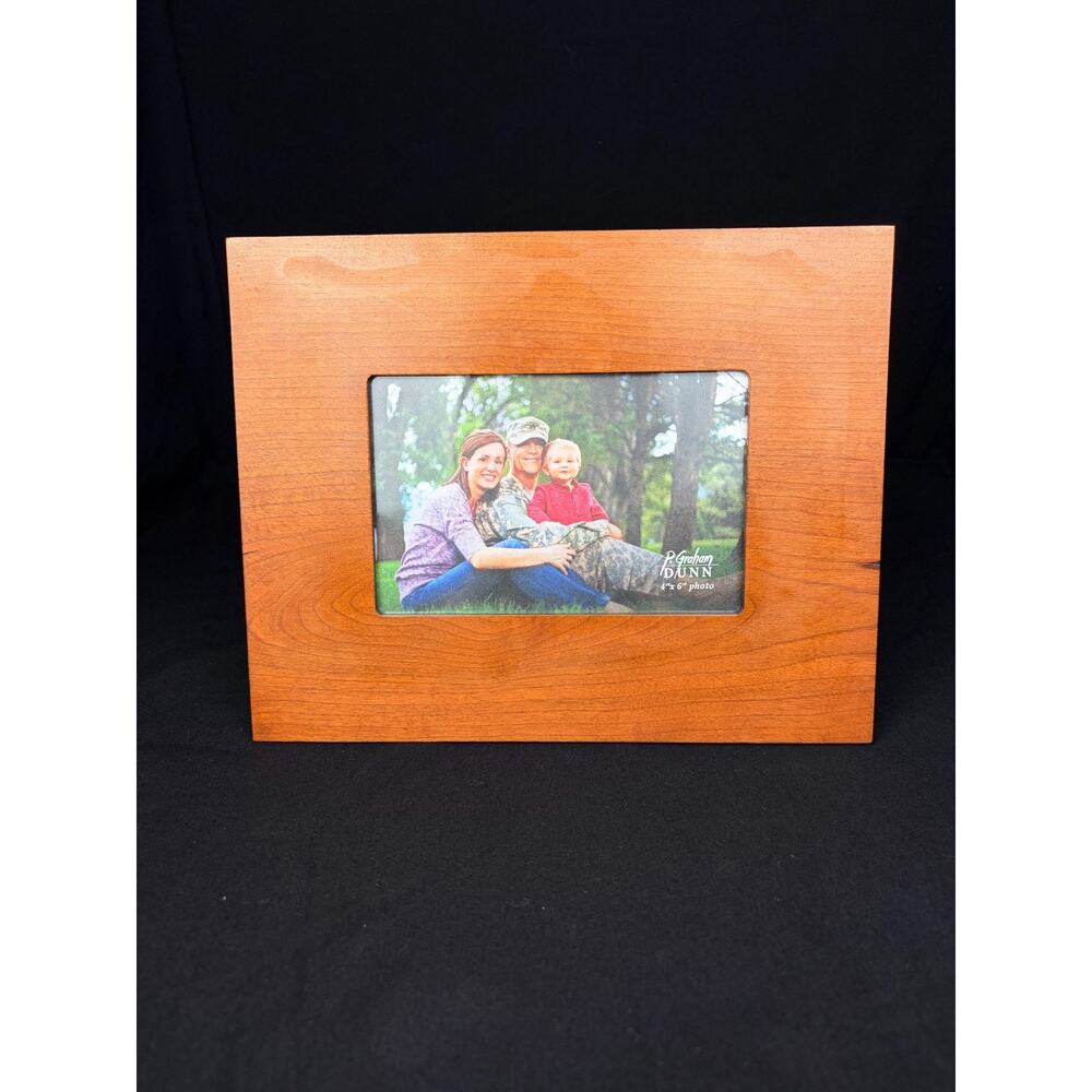 P Graham Dunn Wooden Picture Frame 4x6 Warm Cherry Honey Oak Finish Tabletop
